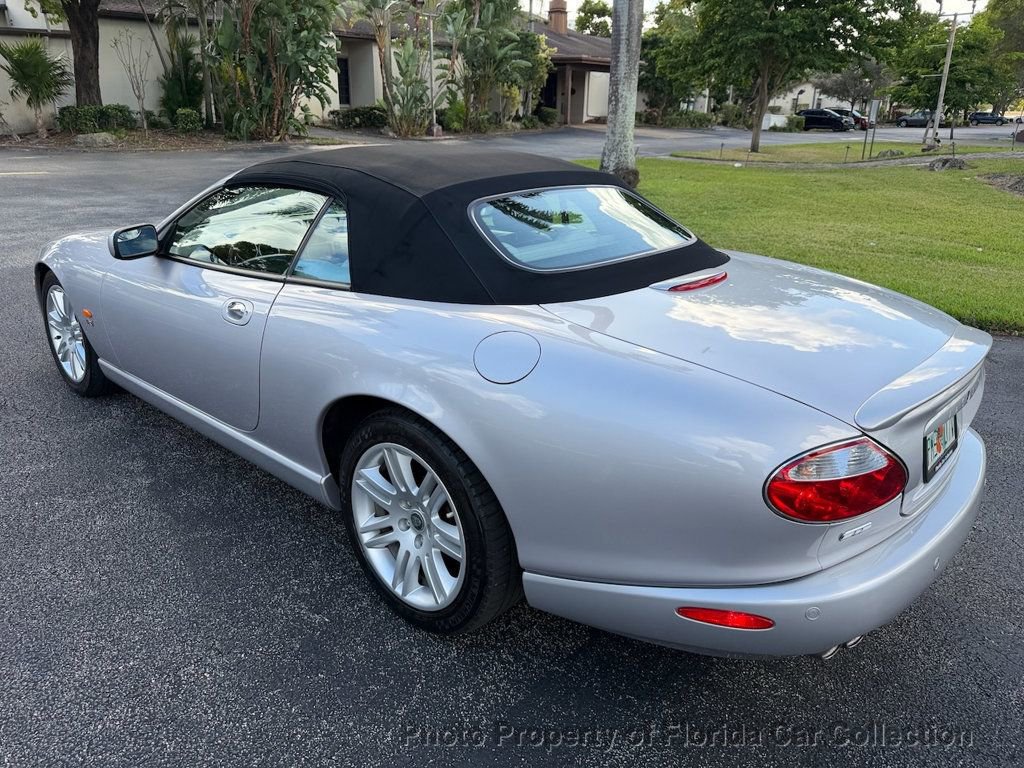 Used 2005 Jaguar XK8 Convertible image 3