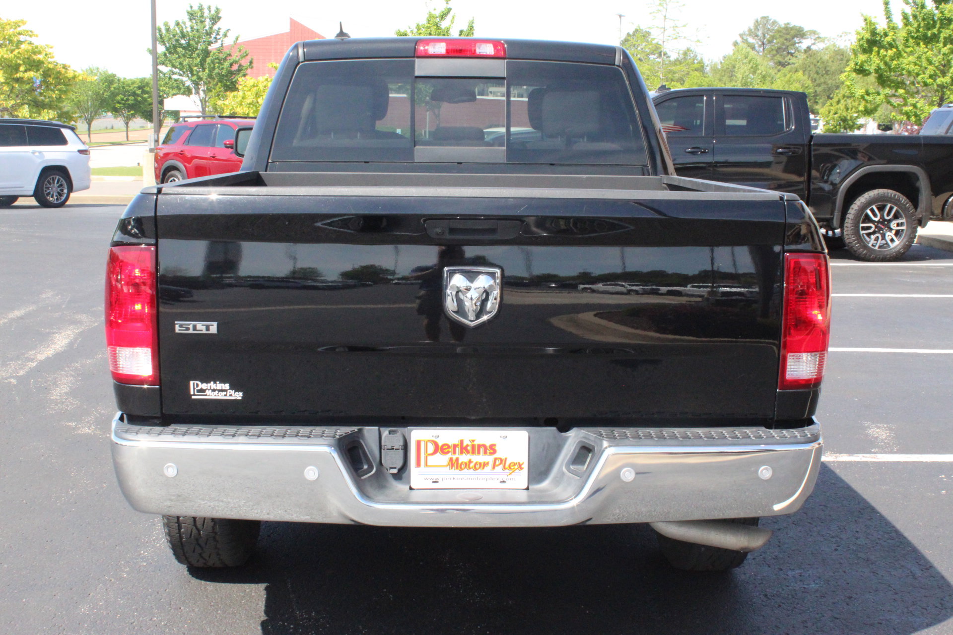 Used 2020 RAM 1500 Classic SLT w/ Luxury Group RWD image 7