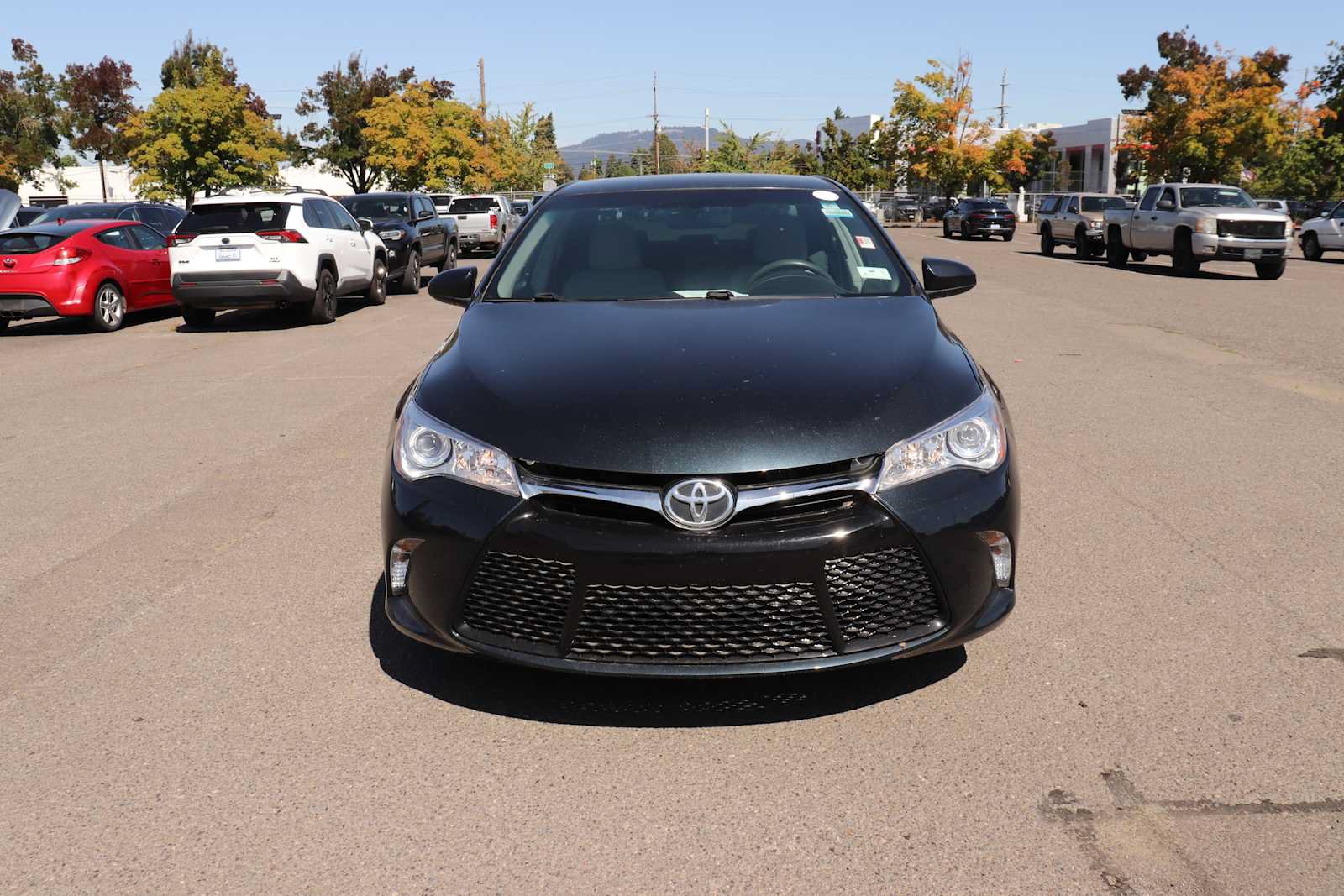 Used 2015 Toyota Camry LE FWD video 2