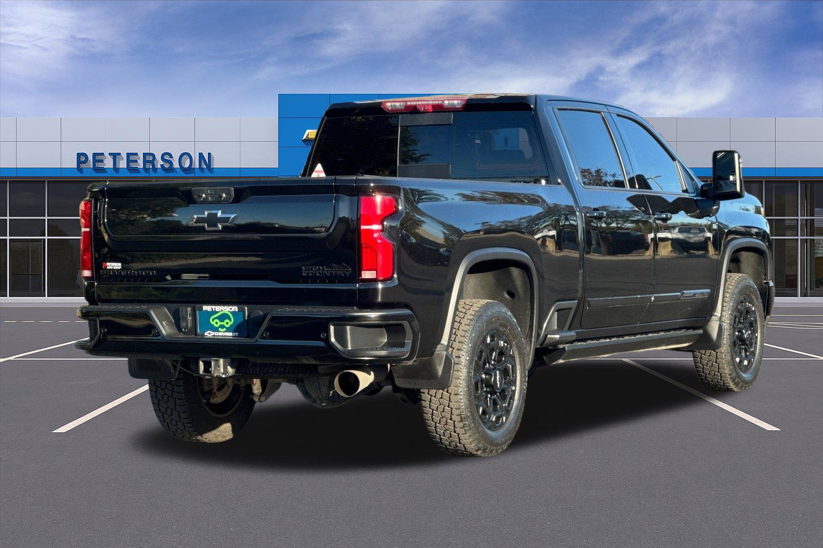 Certified 2024 Chevrolet Silverado 3500 High Country w/ High Country Premium Package AWD/4WD image 4