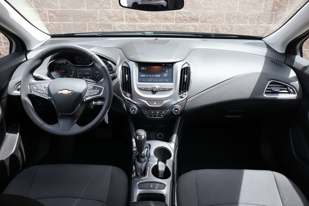 Used 2018 Chevrolet Cruze LT FWD image 33