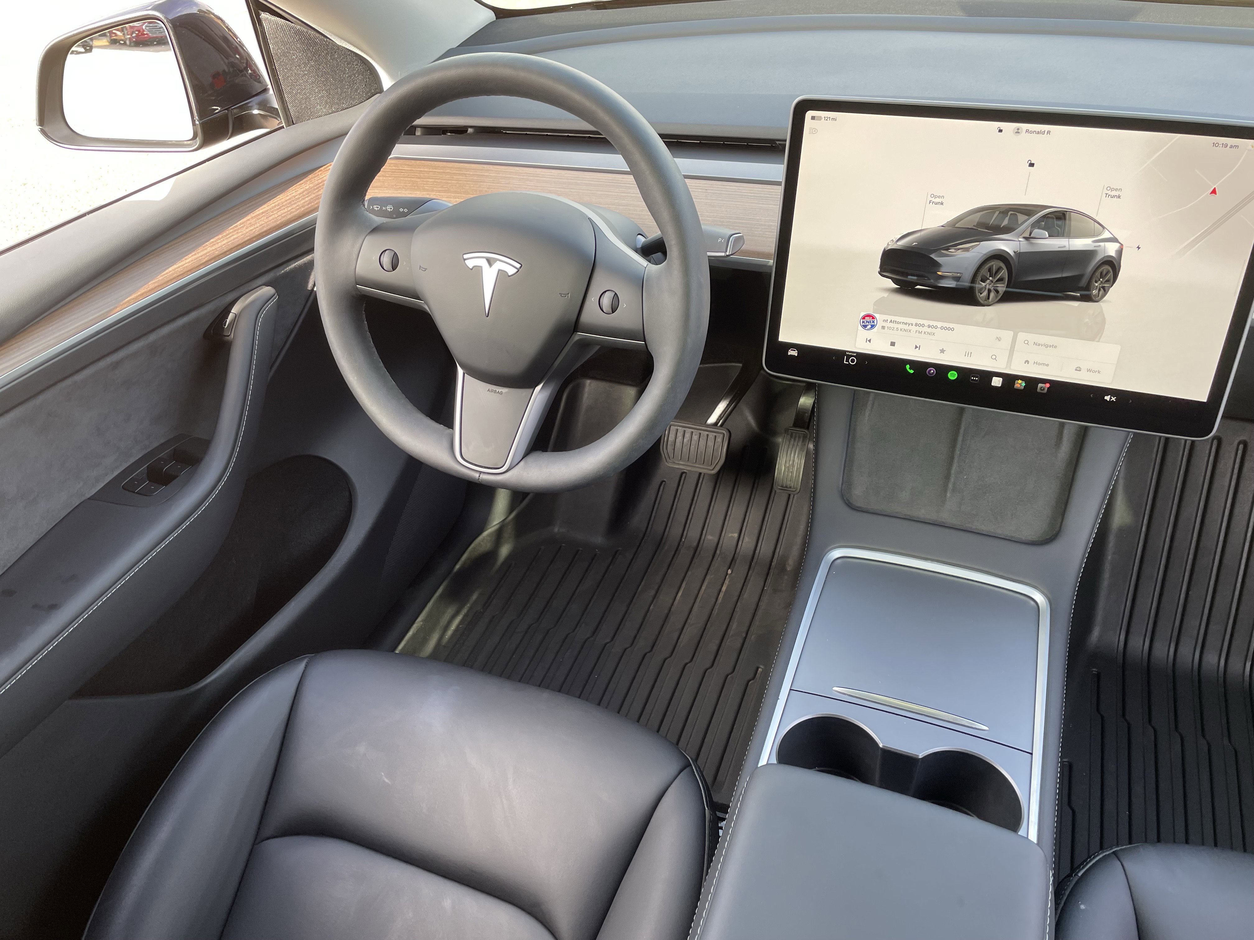 Used 2025 Tesla Model Y Long Range image 15