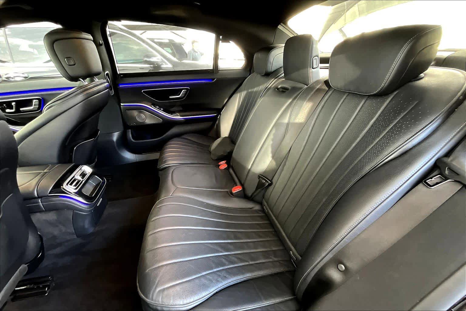 Certified 2022 Mercedes-Benz S 500 4MATIC w/ AMG Line Package image 21