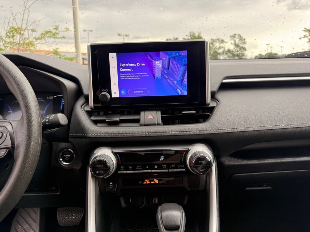 Used 2025 Toyota RAV4 XLE AWD/4WD image 17