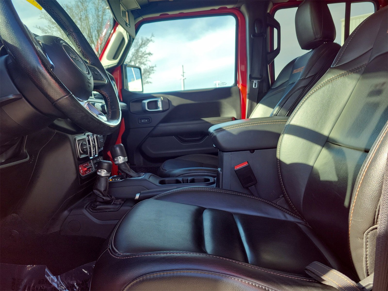 Used 2022 Jeep Wrangler Unlimited Rubicon w/ Trailer Tow Package image 15