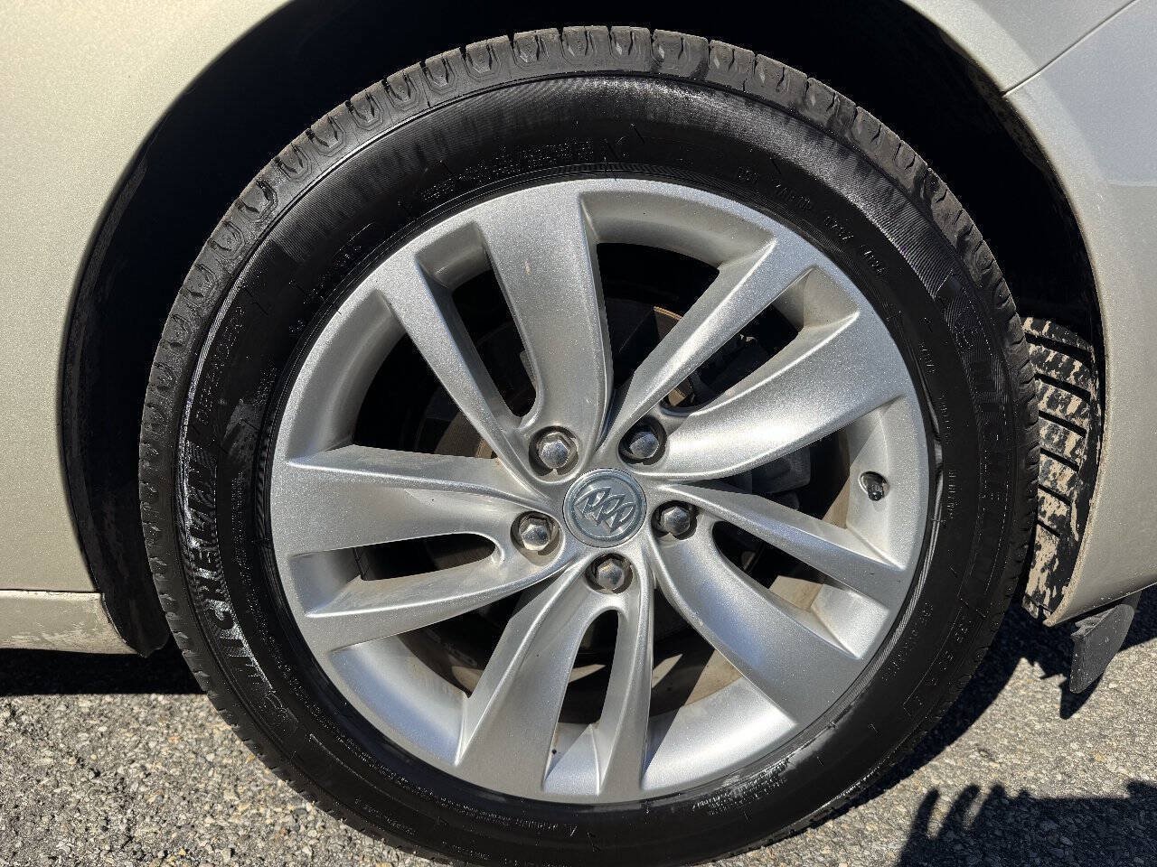 Used 2015 Buick Regal AWD image 18