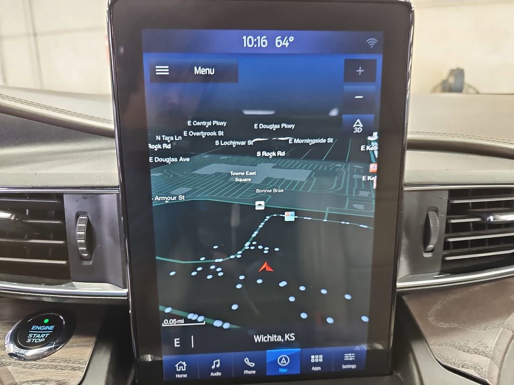 Used 2020 Ford Explorer Platinum w/ Premium Technology Package AWD/4WD image 21