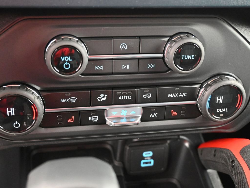 New 2025 Ford Bronco Heritage Edition image 27