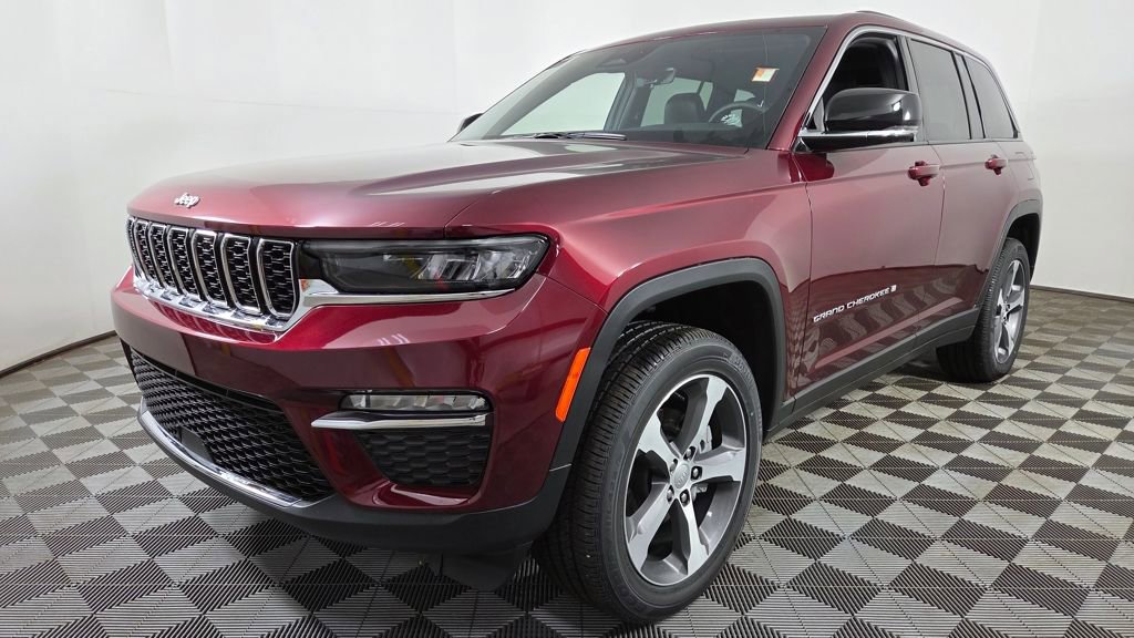 New 2025 Jeep Grand Cherokee Limited w/ Trailer Tow Package image 3