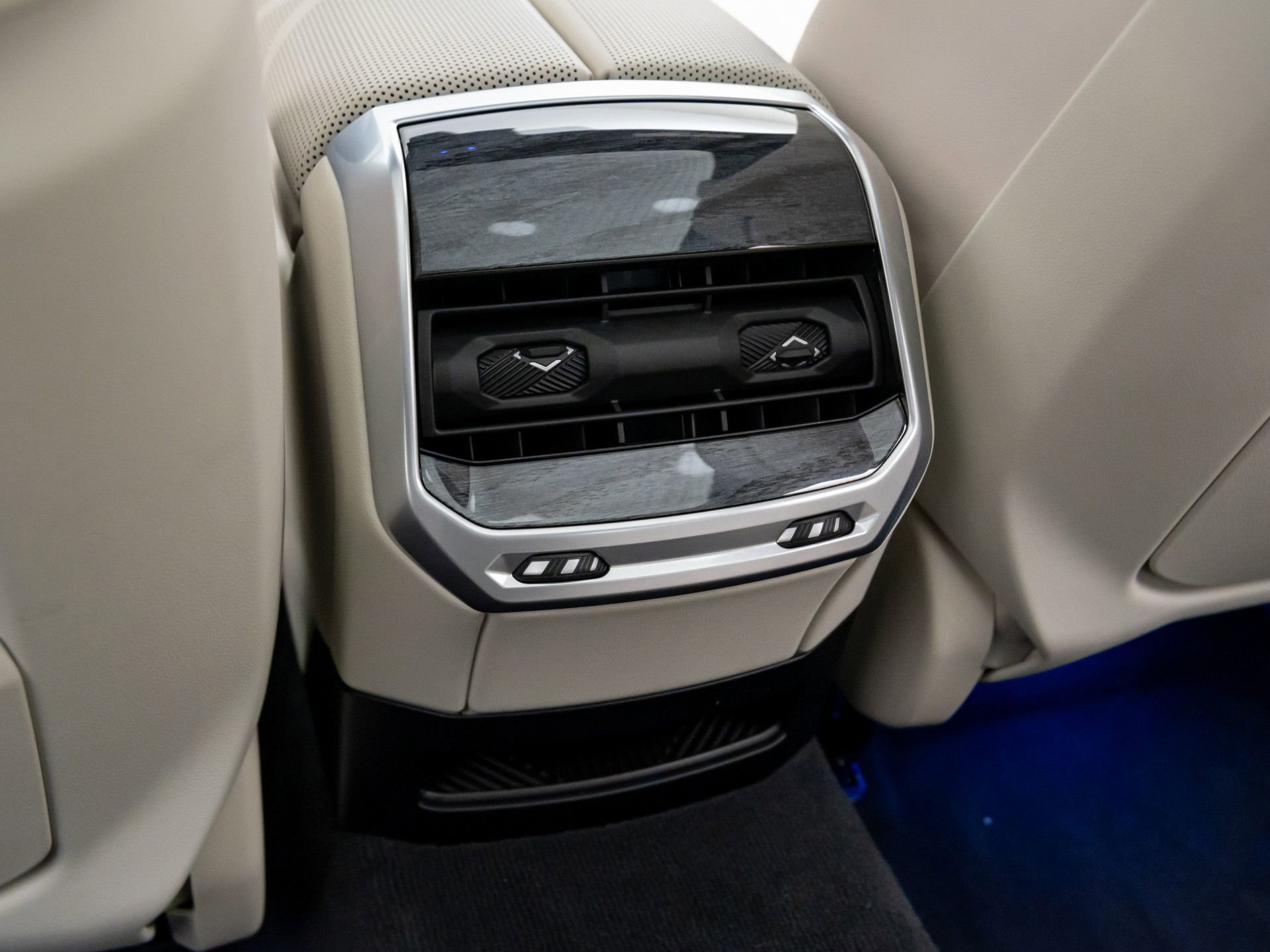 Used 2025 BMW 760i xDrive 760i xDrive w/ Executive Package image 19