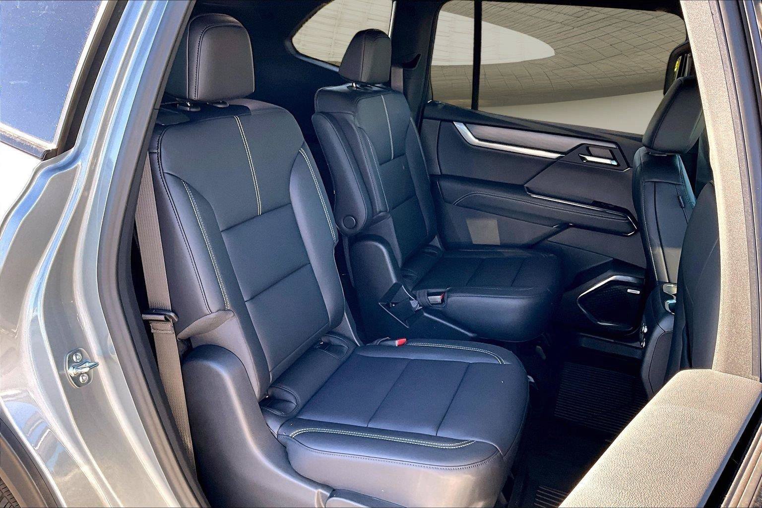 New 2027 GMC Acadia Elevation w/ Elevation Premium Package AWD/4WD image 11