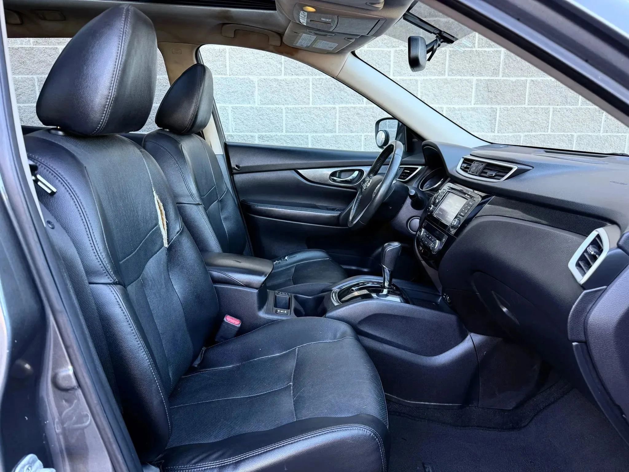 Used 2016 Nissan Rogue SL w/ SL Premium Package image 18