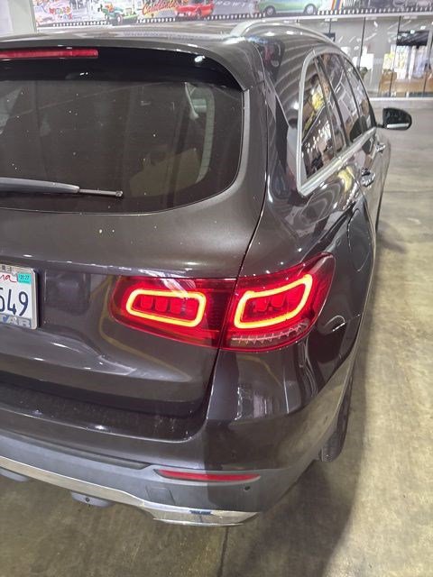 Used 2021 Mercedes-Benz GLC 300 image 2