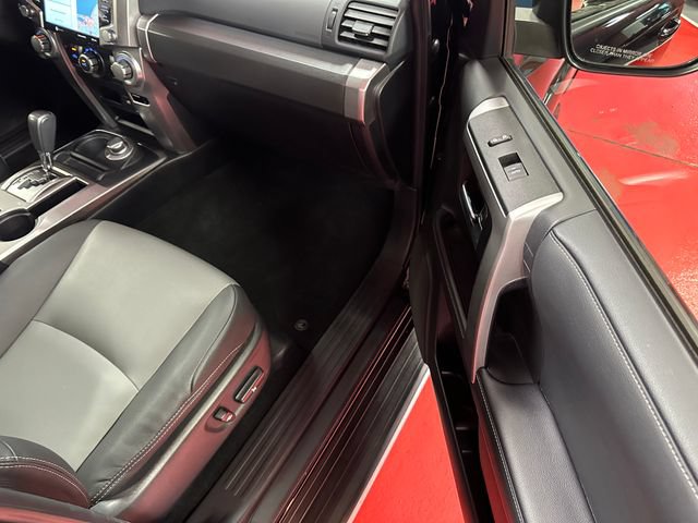 Used 2024 Toyota 4Runner SR5 Premium w/ Moonroof Package AWD/4WD image 15