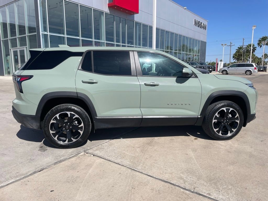 Used 2026 Chevrolet Equinox LT w/ Convenience Package II image 2