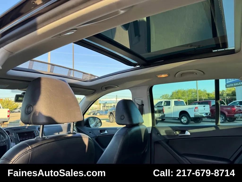 Used 2017 Volkswagen Tiguan SEL image 48