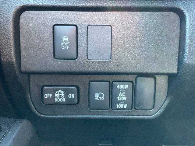 Used 2022 Toyota Tacoma TRD Off-Road w/ Technology Package RWD image 31
