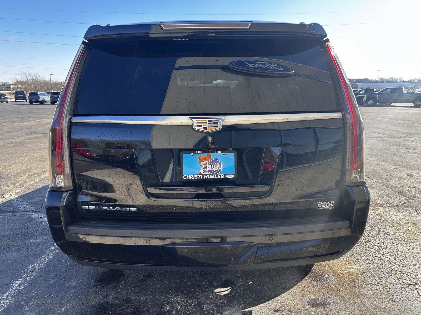 Used 2017 Cadillac Escalade Luxury image 6