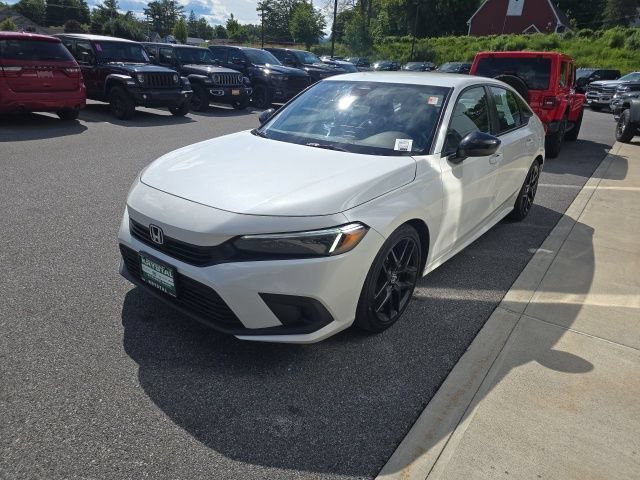 Used 2024 Honda Civic Sport image 3