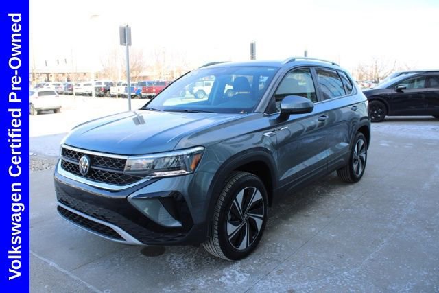 Used 2024 Volkswagen Taos SE image 3