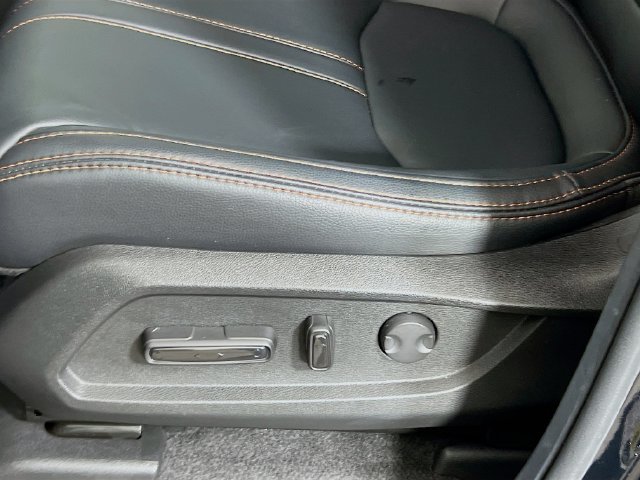 Used 2025 Honda Pilot TrailSport image 19