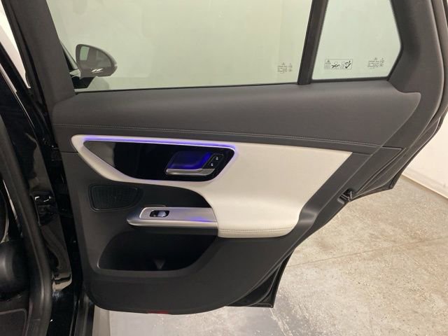 Used 2024 Mercedes-Benz GLC 300 4MATIC image 30