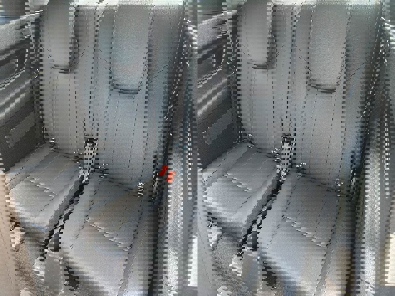 New 2026 Mercedes-Benz GLB 250 4MATIC image 30