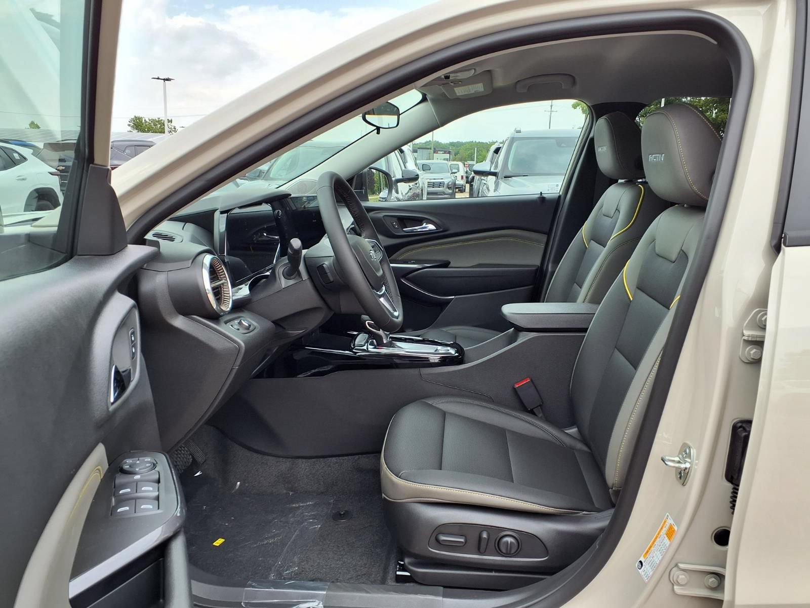 New 2026 Chevrolet Trax ACTIV w/ Driver Confidence Package FWD image 16