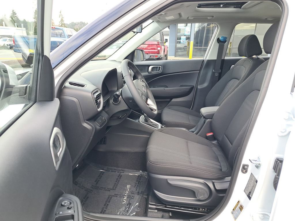 New 2026 Hyundai Venue SEL FWD image 11