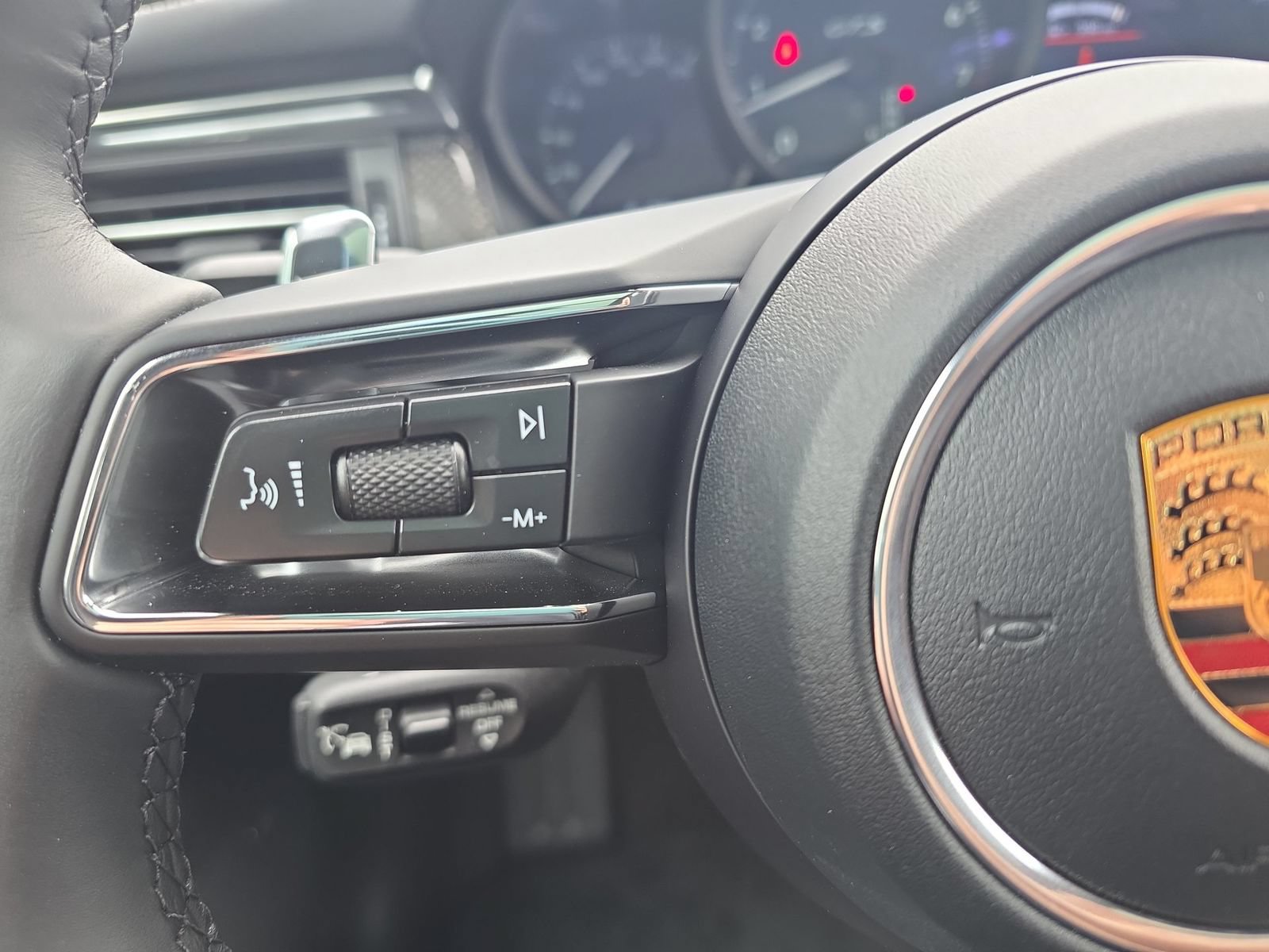 Certified 2026 Porsche Macan GTS AWD/4WD image 25