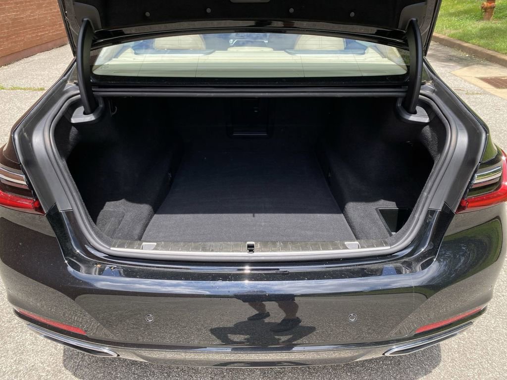 Used 2020 BMW 740i xDrive w/ Cold Weather Package image 44