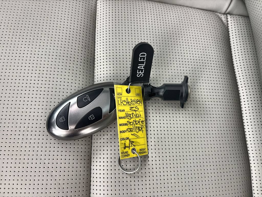 New 2025 Hyundai Santa Fe Calligraphy FWD image 28