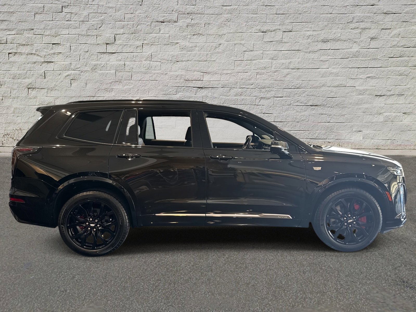 New 2025 Cadillac XT6 Sport w/ Platinum Package AWD/4WD image 4
