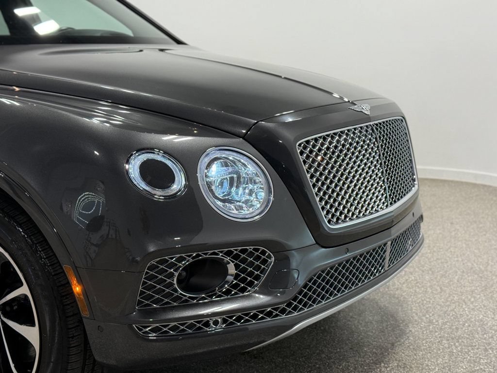 Used 2018 Bentley Bentayga Activity AWD/4WD image 37
