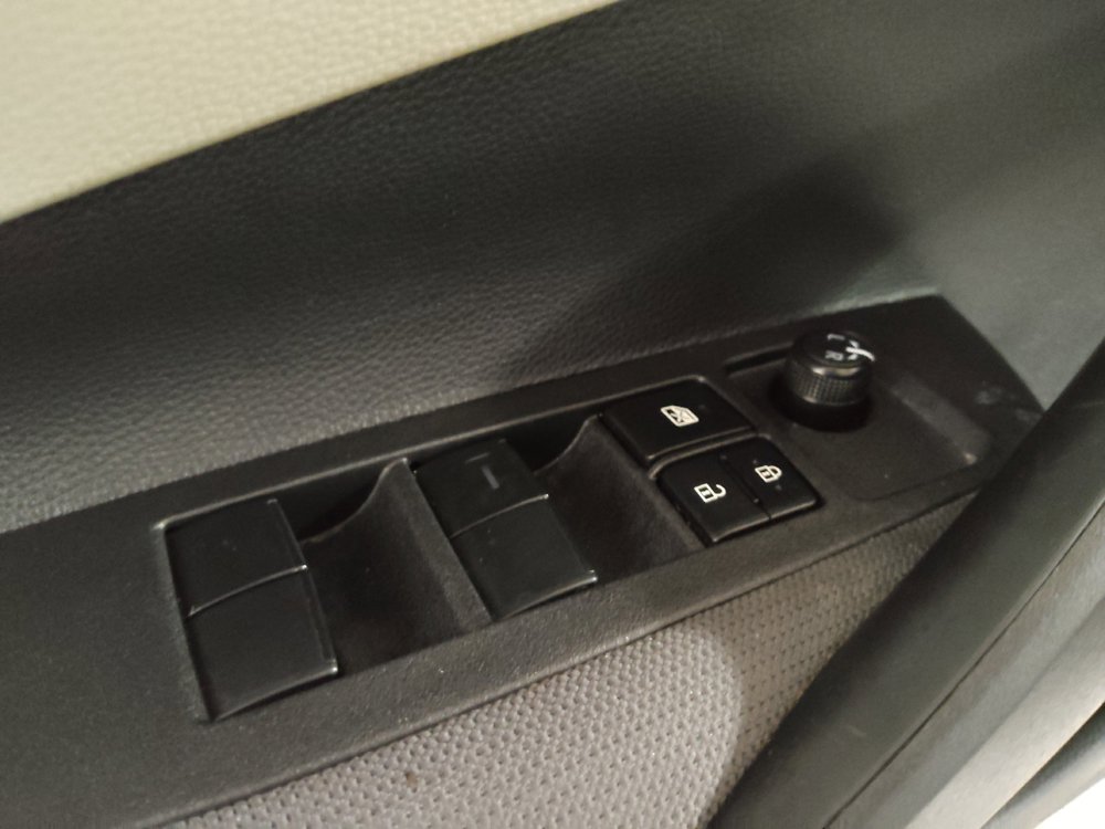 Used 2025 Toyota Corolla LE FWD image 27
