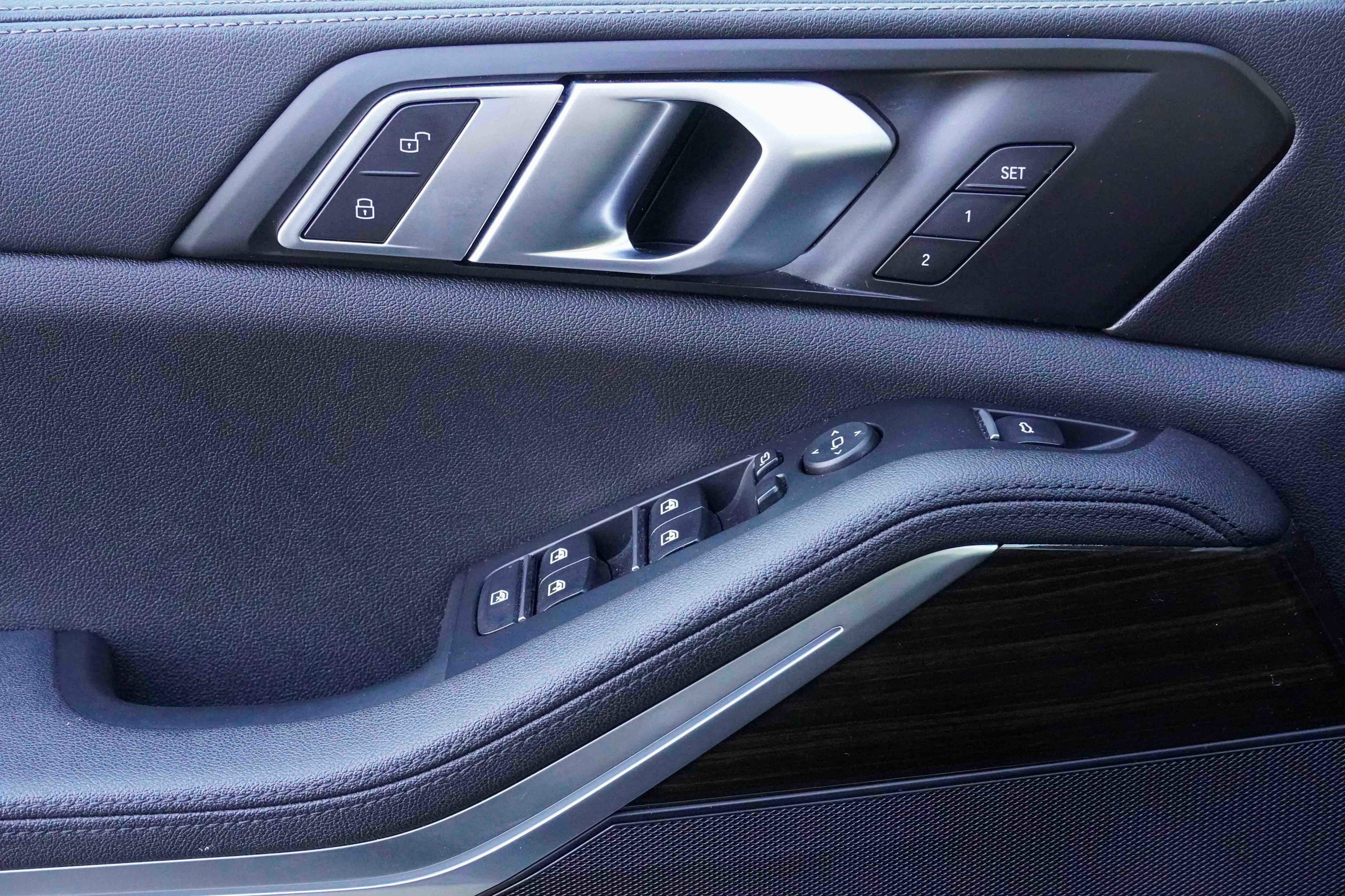 Used 2020 BMW X5 xDrive40i w/ Convenience Package image 15