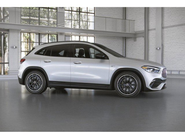 Certified 2022 Mercedes-Benz GLA 35 AMG 4MATIC image 31