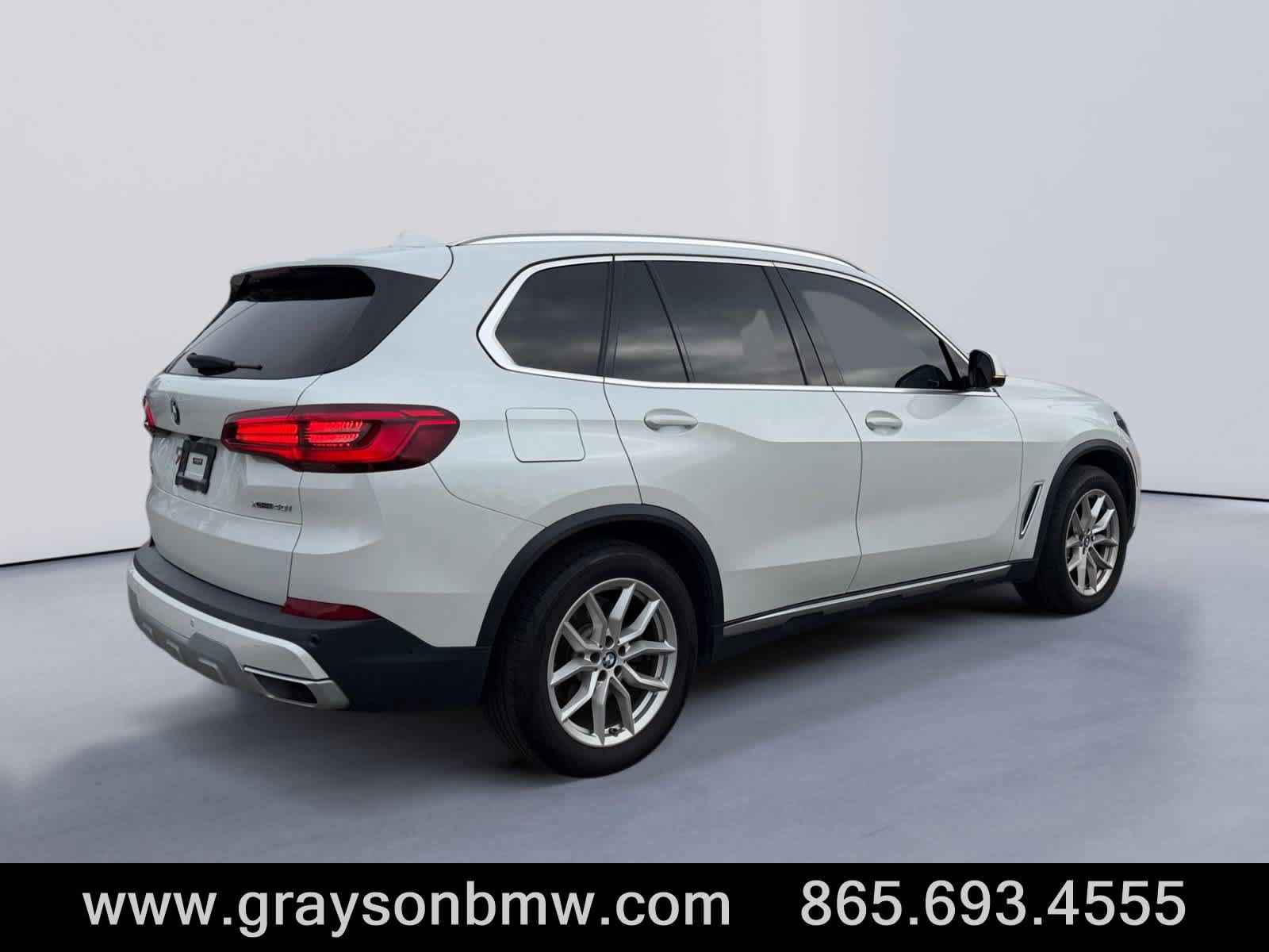 Used 2019 BMW X5 xDrive40i w/ Premium Package 2 AWD/4WD image 3