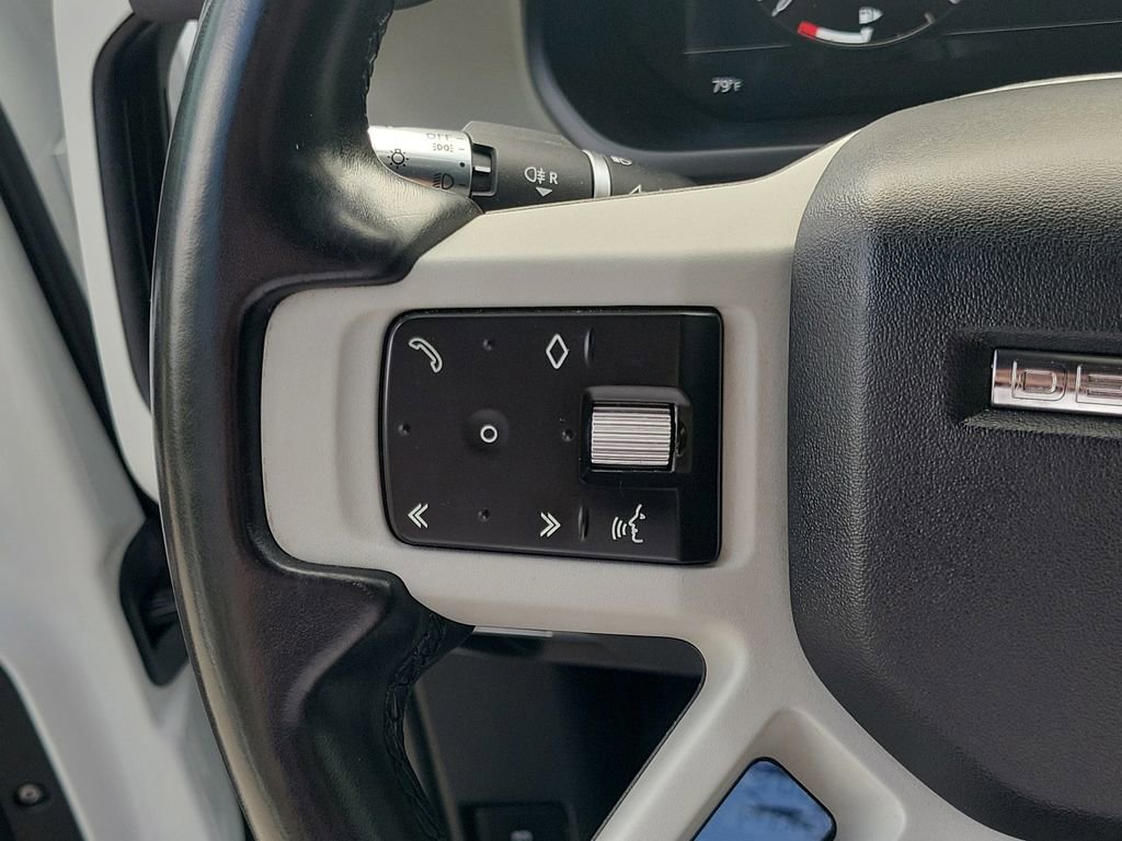 Used 2021 Land Rover Defender 110 image 32