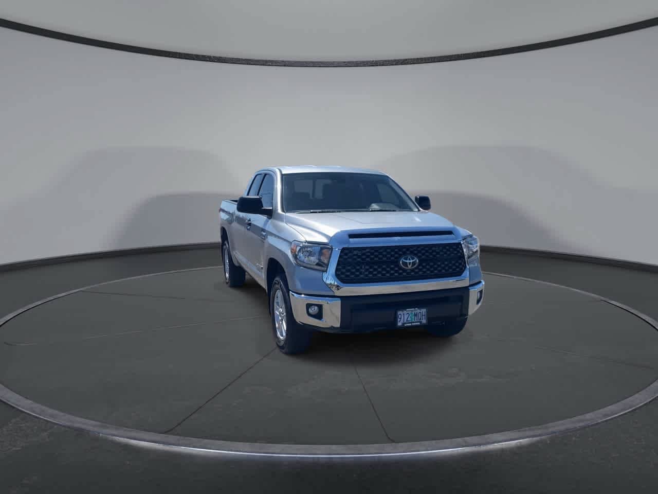 Used 2021 Toyota Tundra SR5 w/ SR5 Upgrade Package AWD/4WD image 4