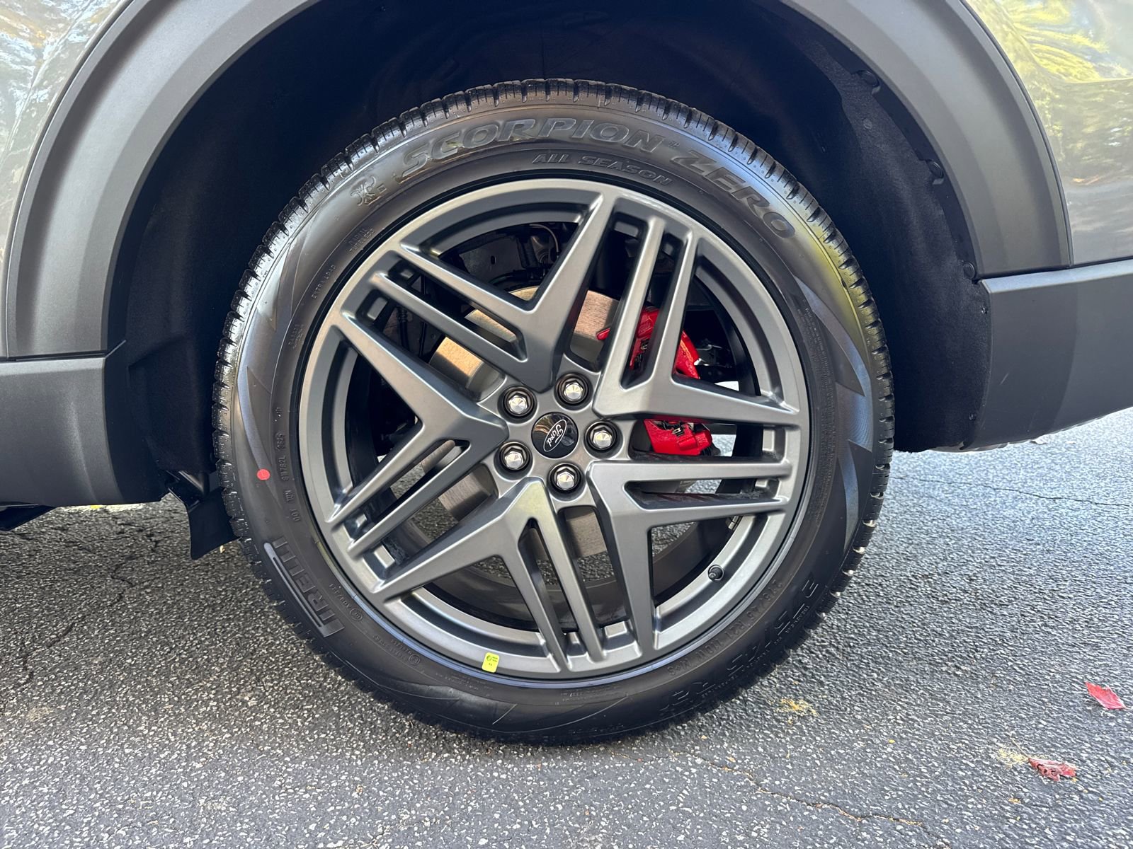 New 2026 Ford Explorer ST image 19