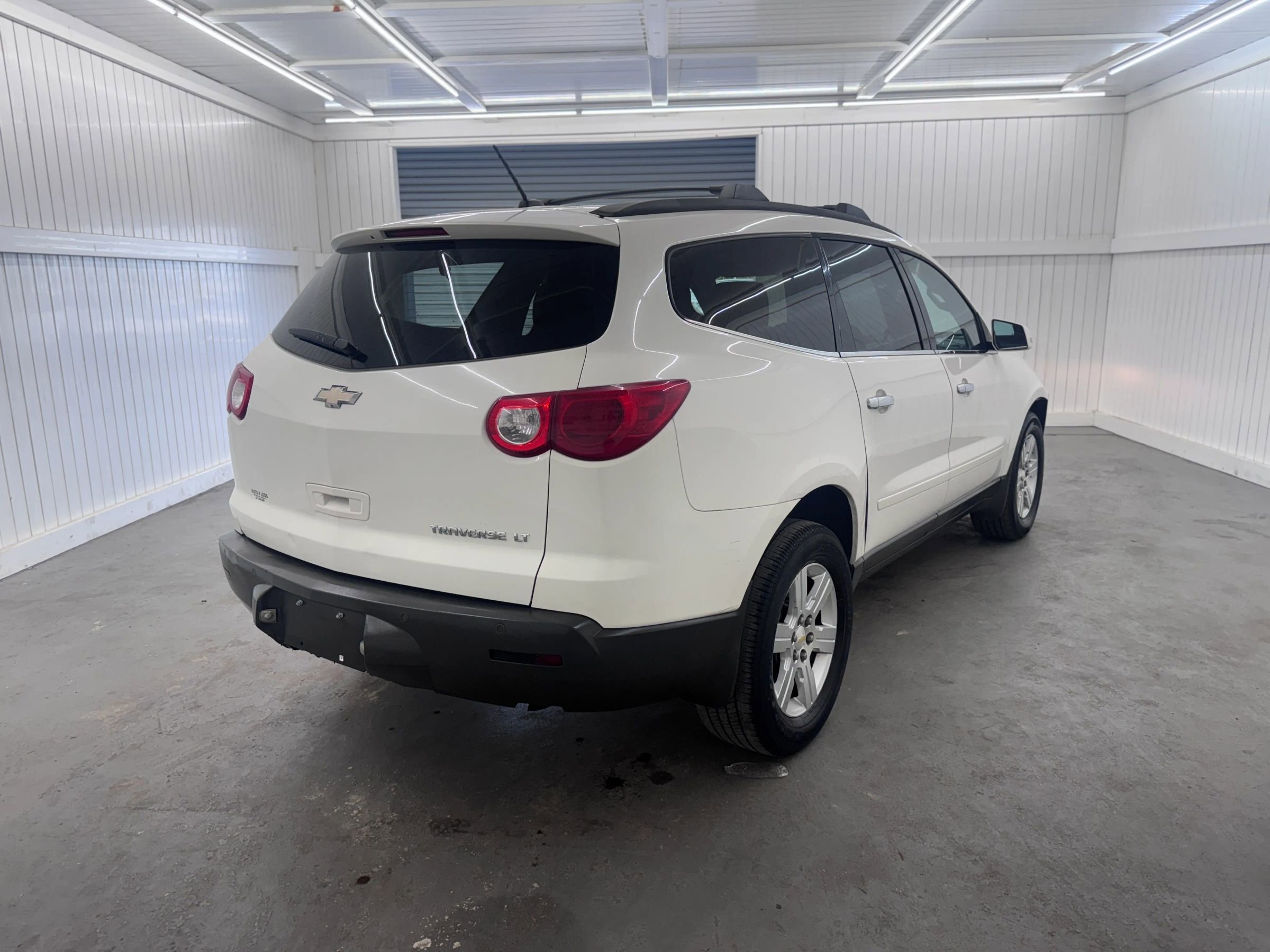 Used 2011 Chevrolet Traverse LT image 5