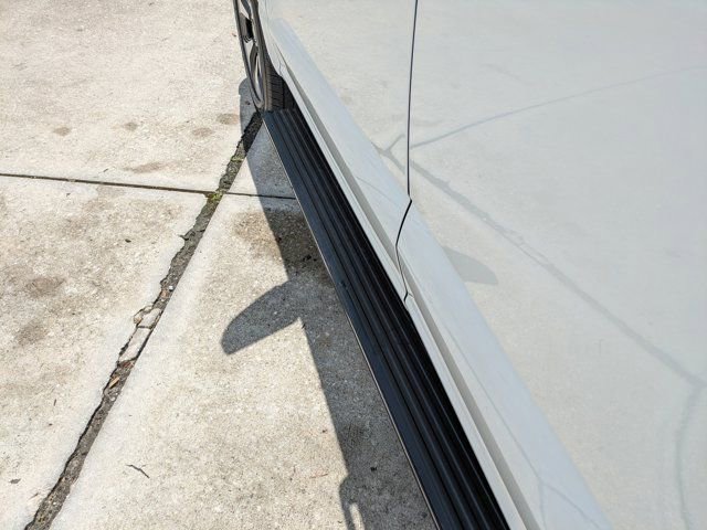 Used 2023 Ford F150 Lightning Platinum image 14