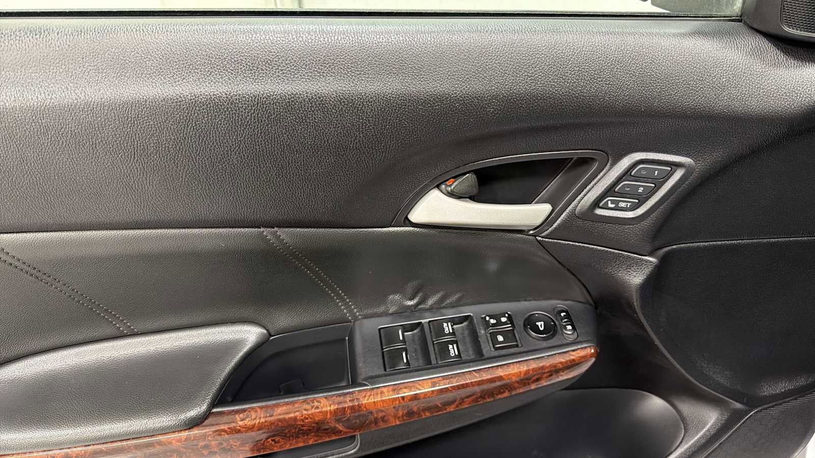 Used 2011 Honda Crosstour EX-L image 15