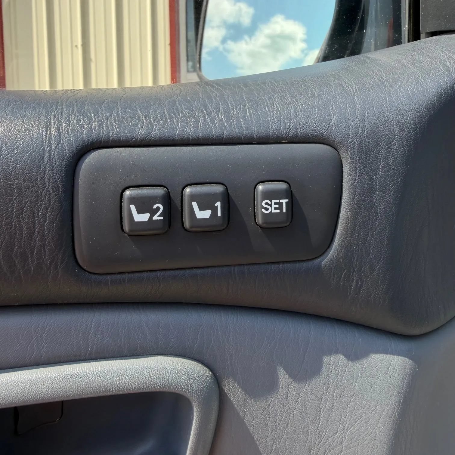 Used 1999 Lexus LX 470 4WD image 5