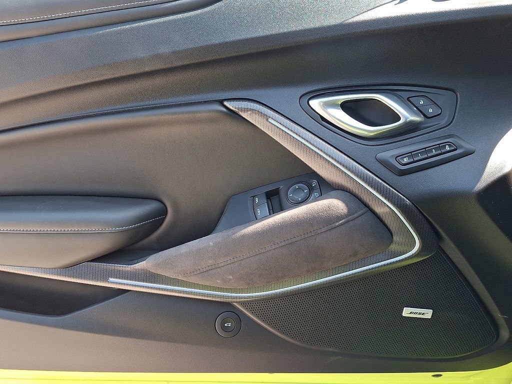 Used 2021 Chevrolet Camaro SS RWD image 12