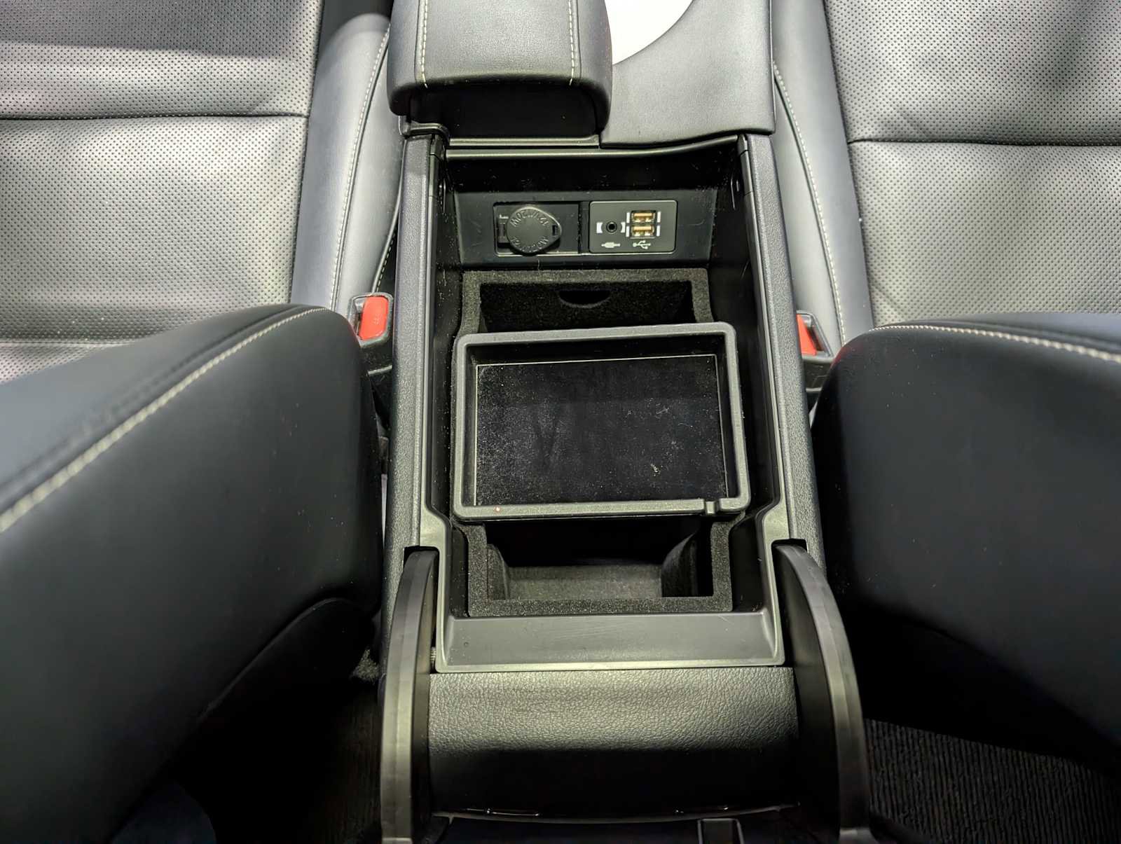 Used 2022 Lexus RX 350L Premium w/ Premium Package image 21