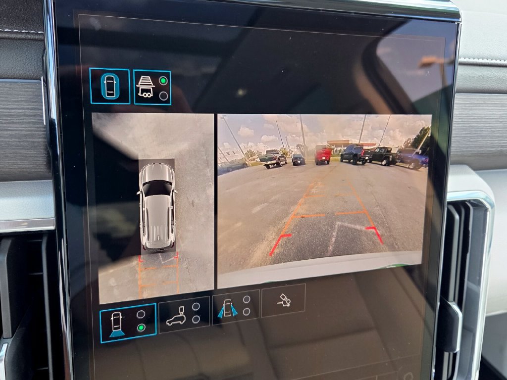 Certified 2025 GMC Acadia Denali w/ Super Cruise Package FWD image 23