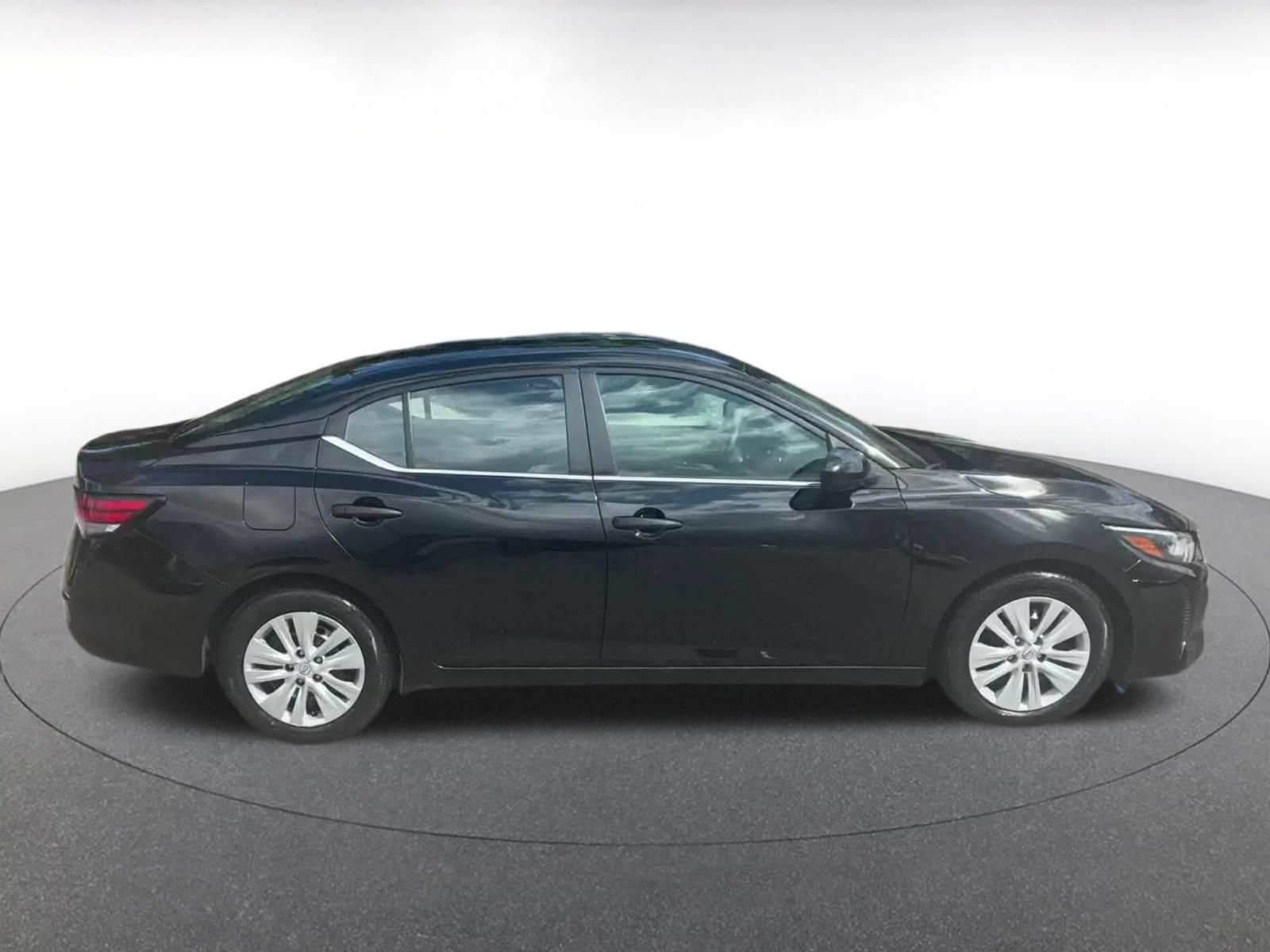 Used 2025 Nissan Sentra S FWD image 16