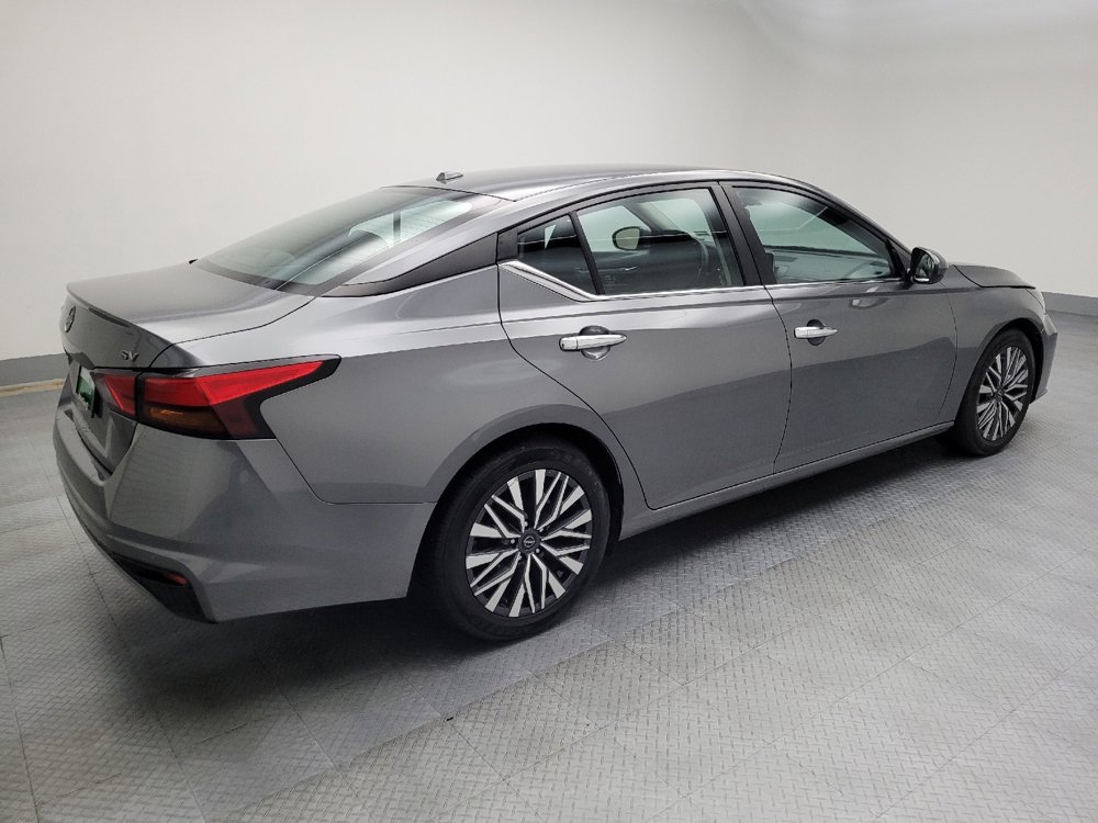 Used 2023 Nissan Altima 2.5 SV image 10